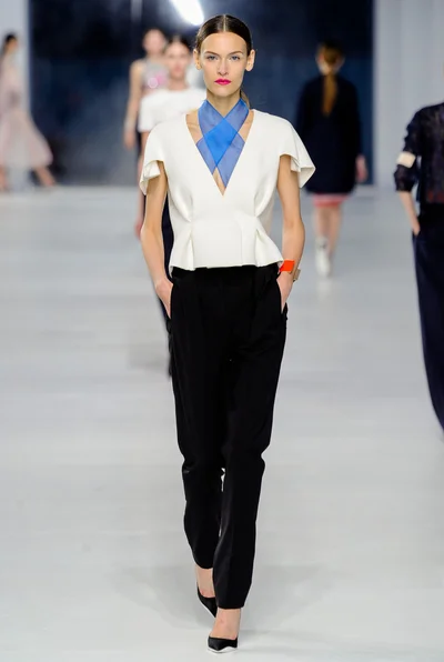 Look 38